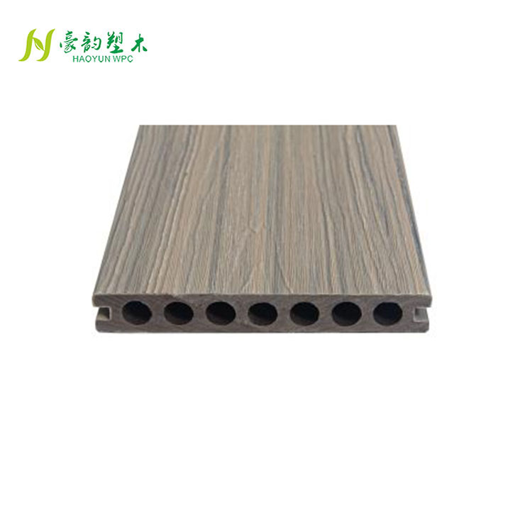 อะไรทำให้การขึ้นรูปแบบ CO-extrusion Decking เป็นตัวเลือกในอุดมคติสำหรับพื้นที่กลางแจ้งสมัยใหม่